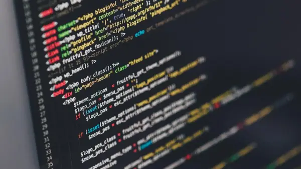 Programmcode am Bildschirm